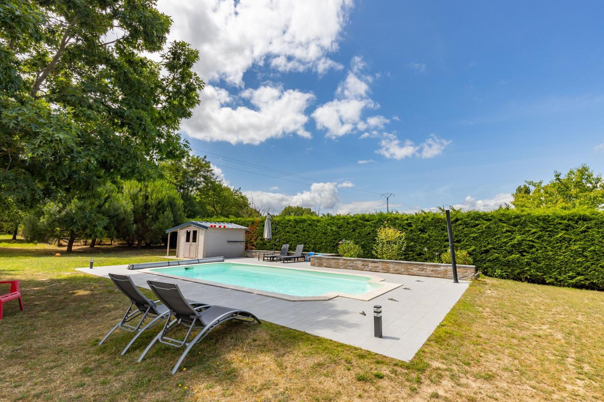 L'Atelier Des Reves, Maison Avec Piscine Privee Meusnes Bagian luar foto