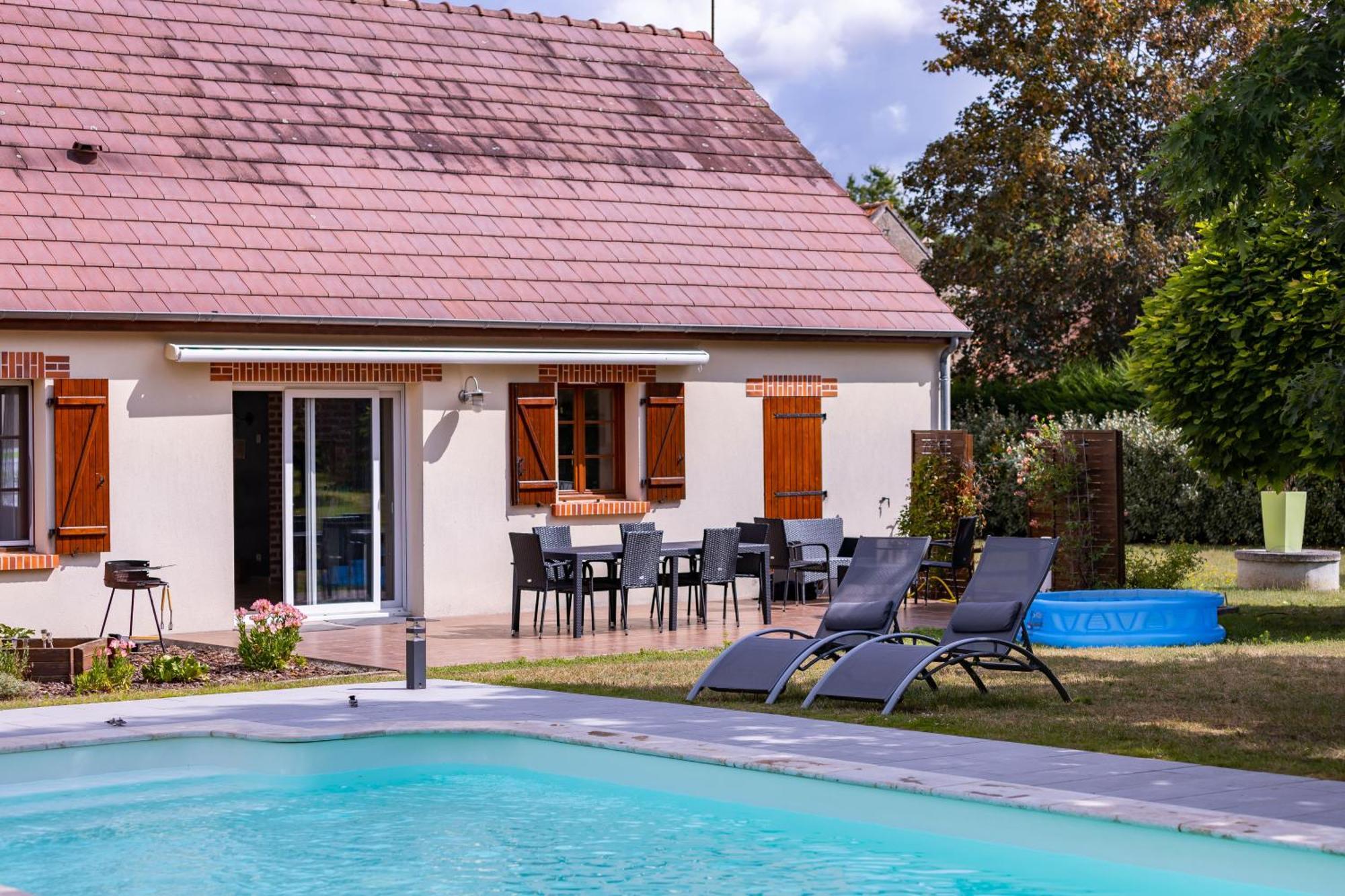 L'Atelier Des Reves, Maison Avec Piscine Privee Meusnes Bagian luar foto